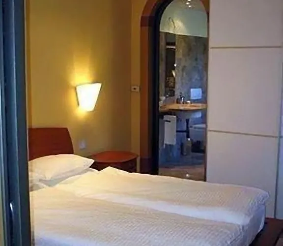Guest house Del 4*